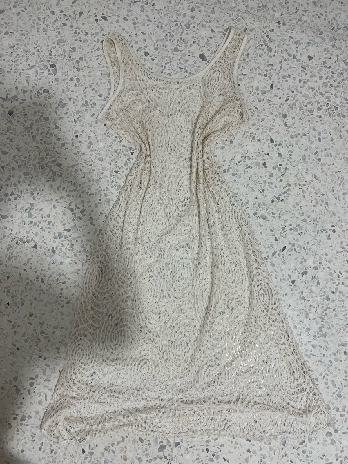 Robe cache maillot