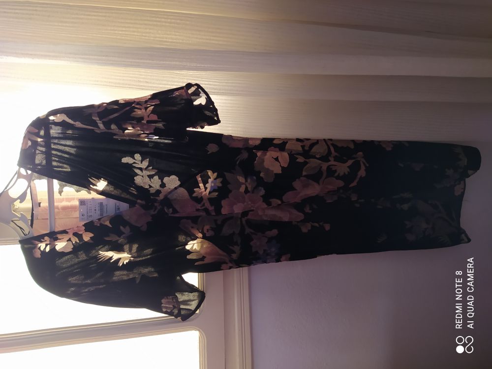 Très jolie robe zara