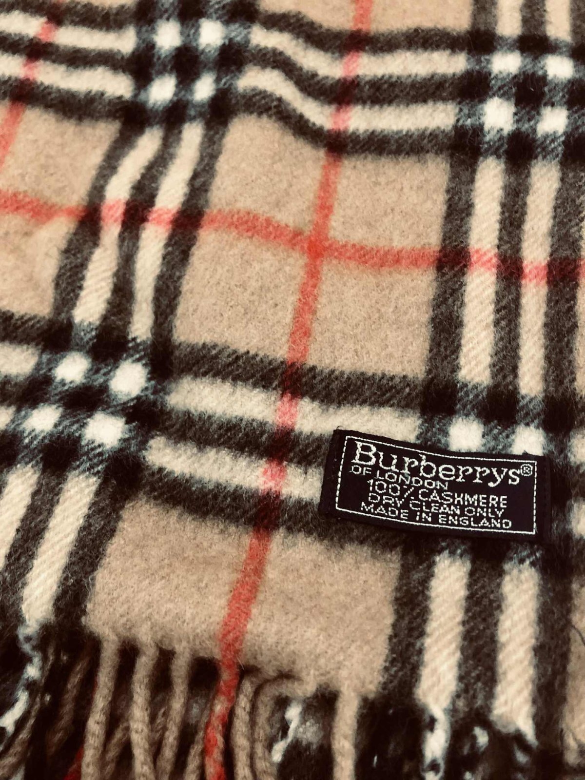 Écharpe Burberry 100% Cachemire importé 