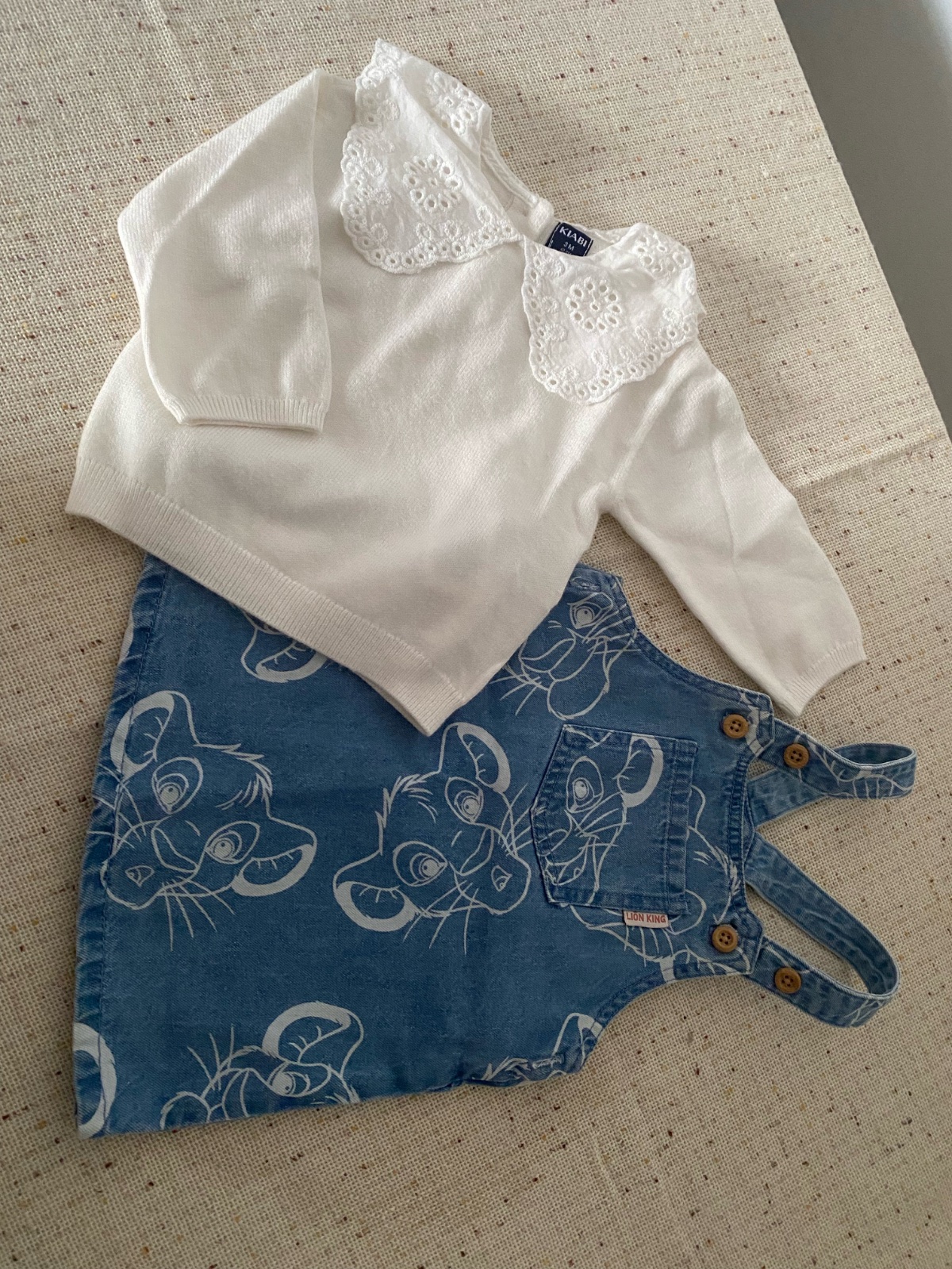 Robe et pull pour bébé fille