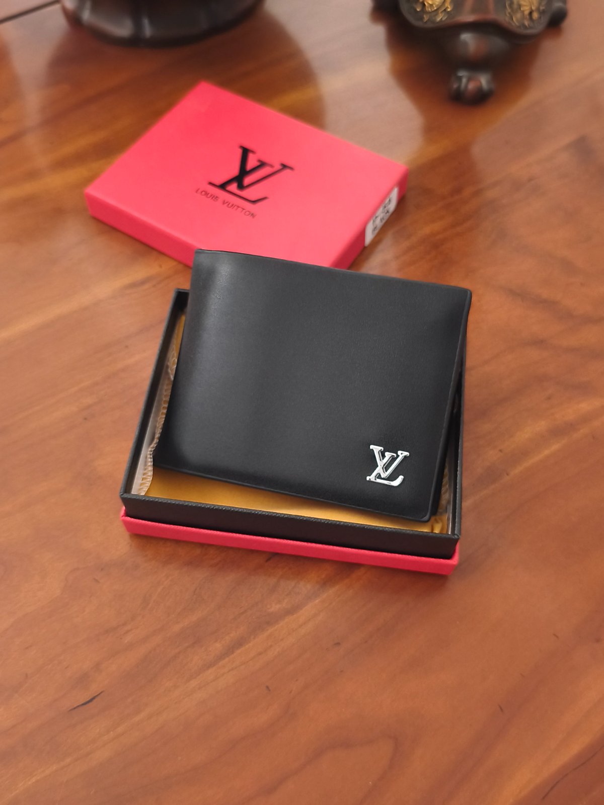 Porte feuille LV cuire noir 