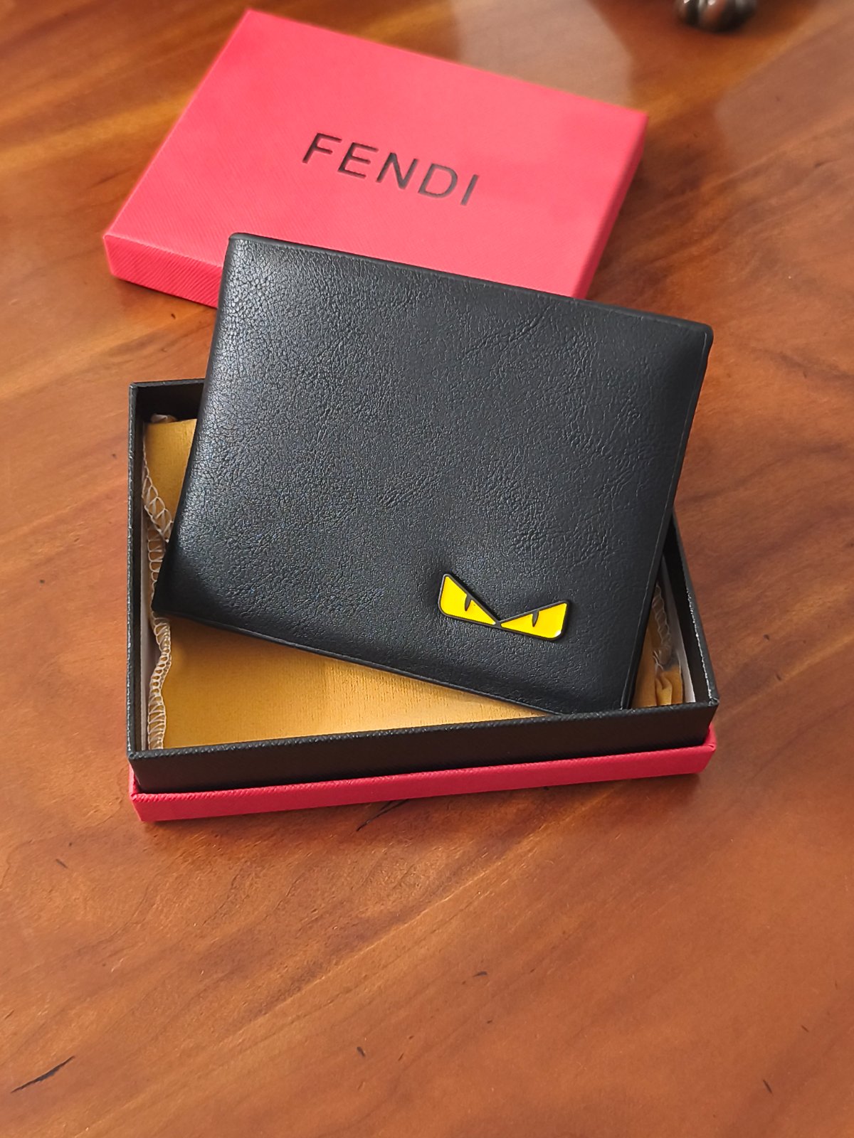 Porte feuille fendi cuir noir