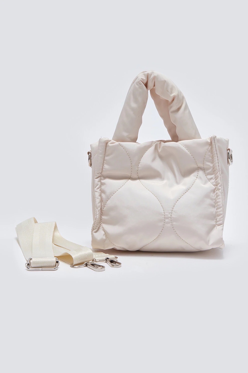 Dispo sac a poignee .. tres bon etat  ... LC waikiki 