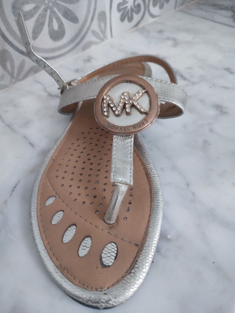 Michael Kors authentic thong sandals with logo 