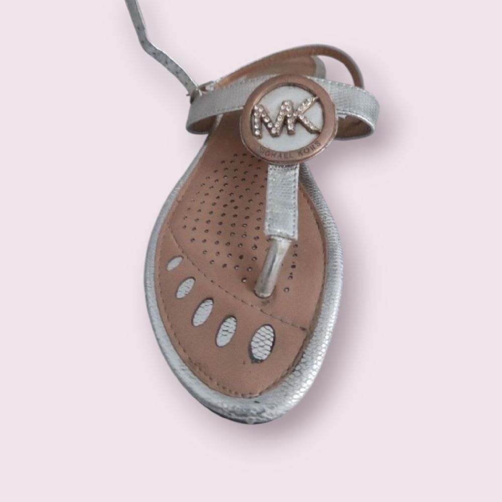 Michael kors authentic thong sandals with Logo 