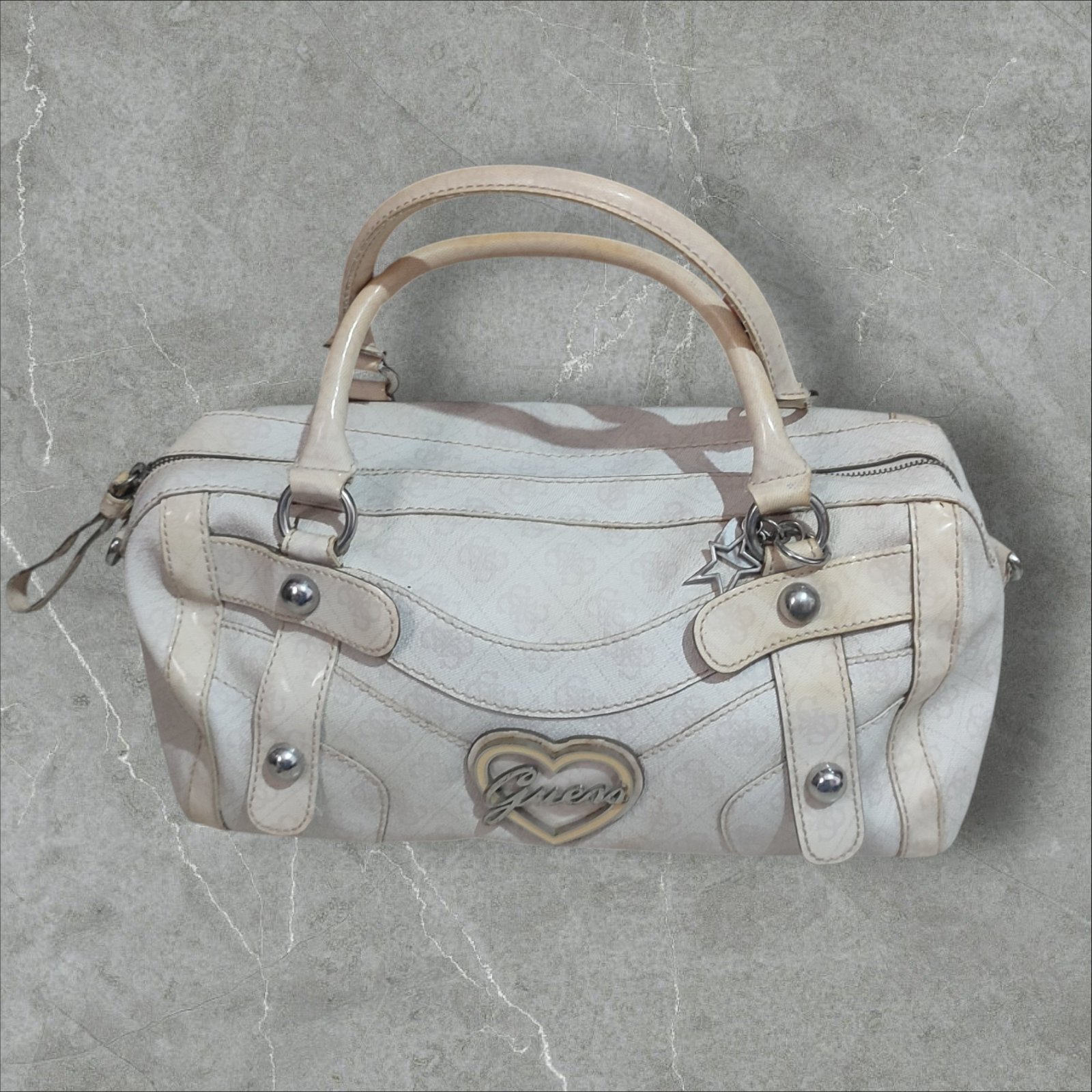 Sac guess porté authentique