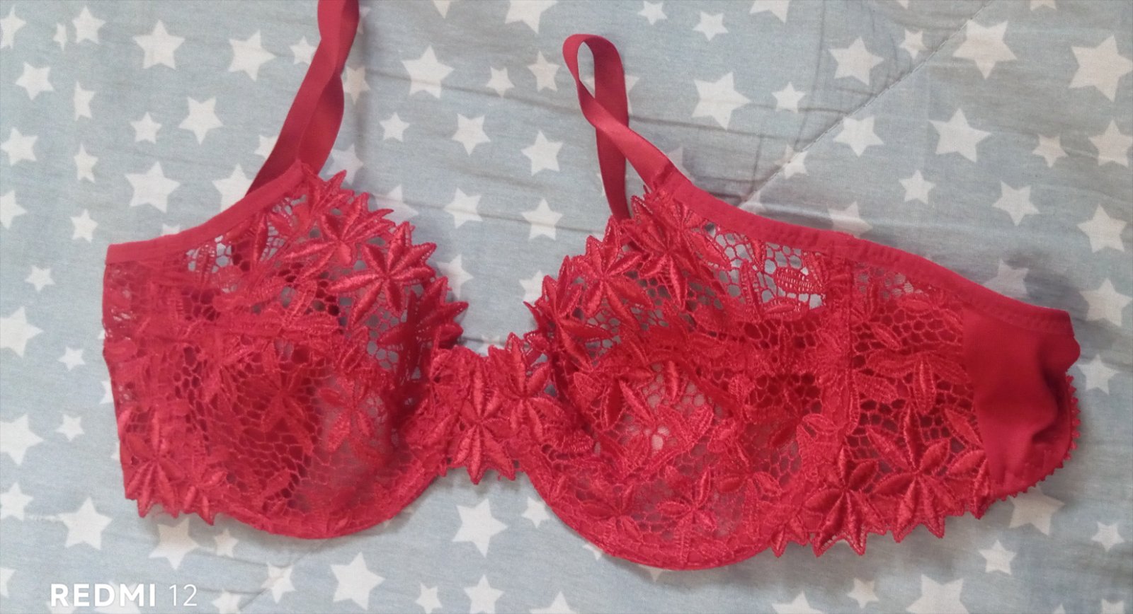 Soutien gorge dentelle rouge taille 90B