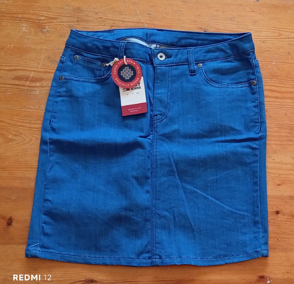 Jupe jean Tommy Hilfiger taille 40 