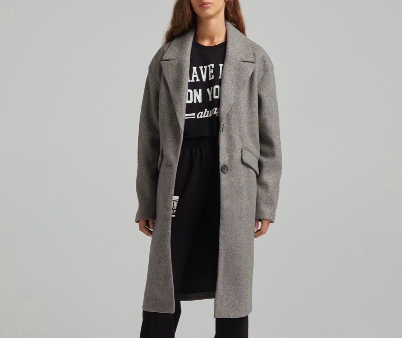 Manteau mi-long ajusté gris de la marque Bershka taille s/m