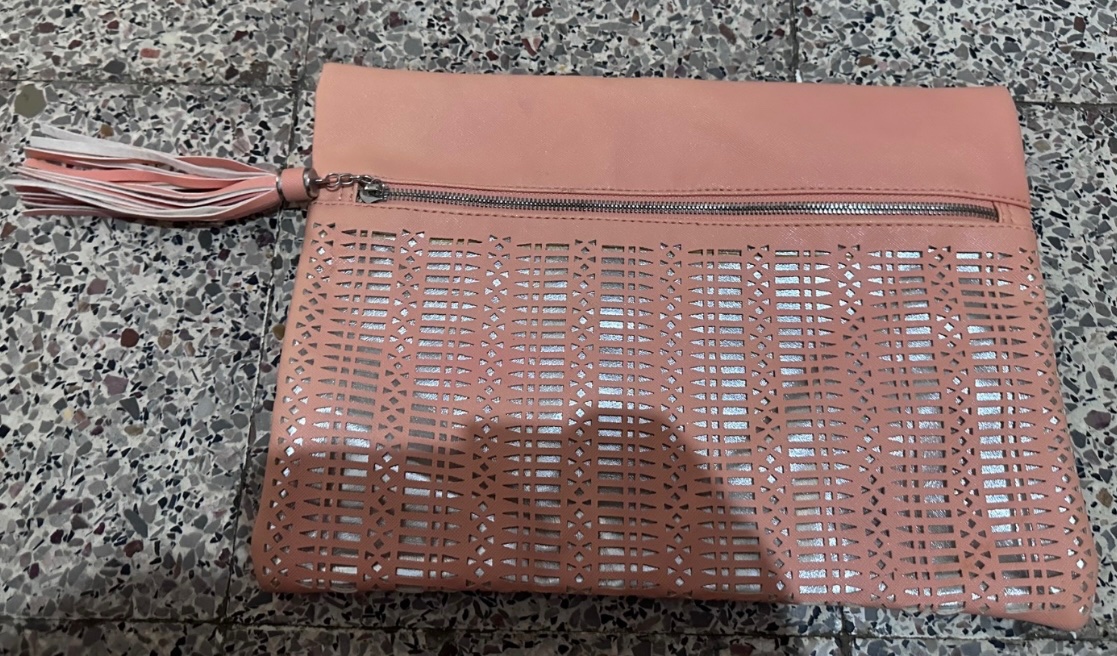 Pochette new look en tres bon etat