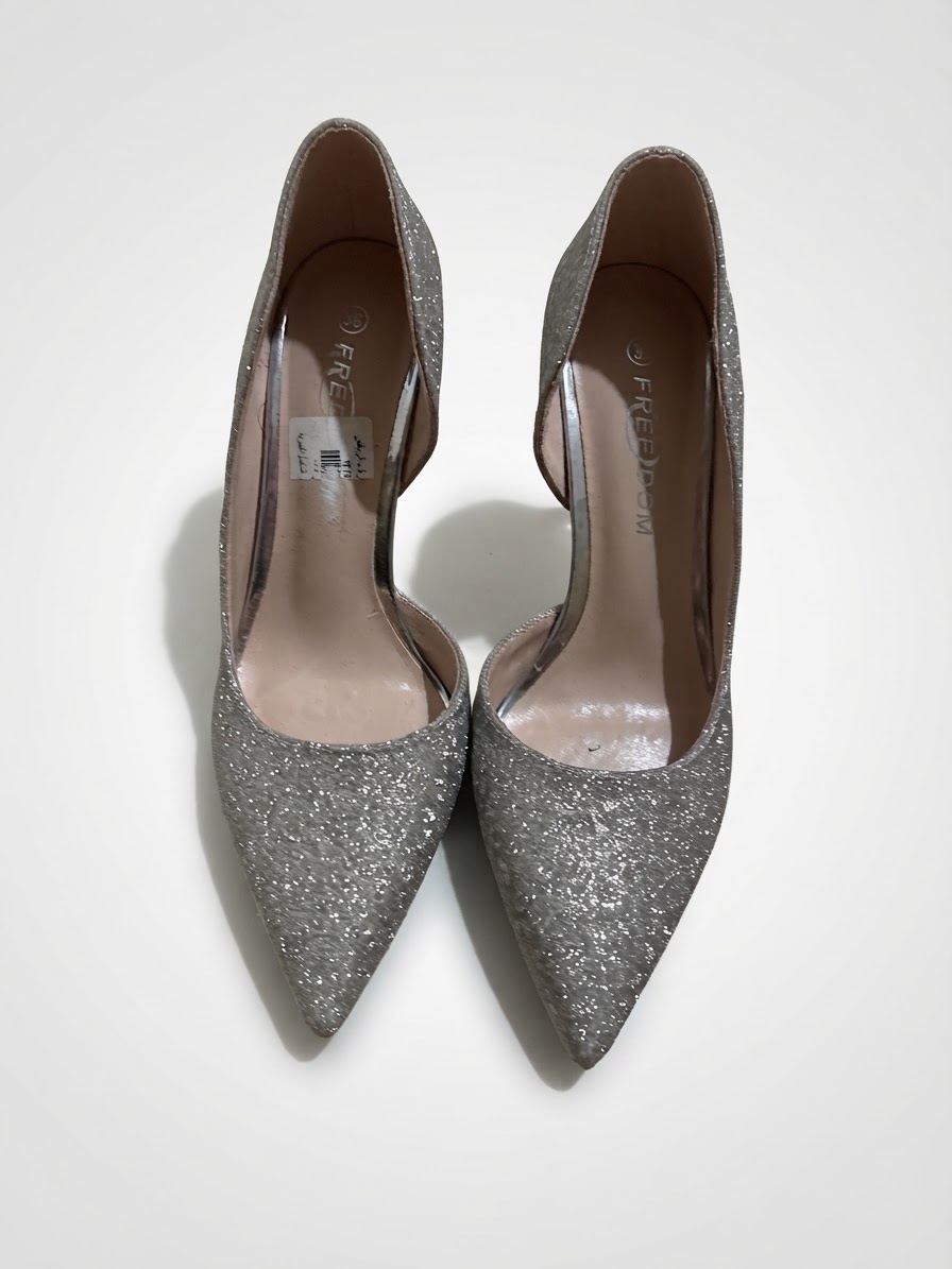 Chaussures à talon de style chic, élégant et festif