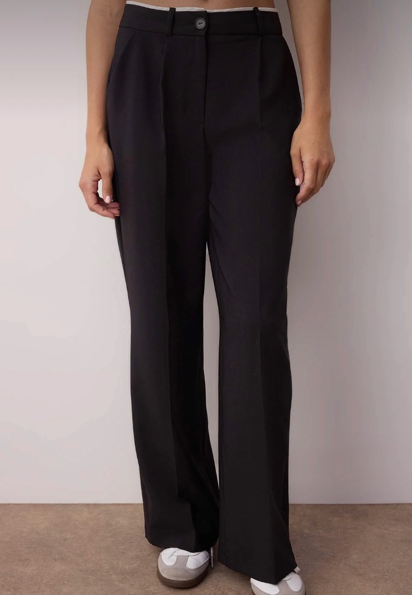 Pantalon noir trendy 