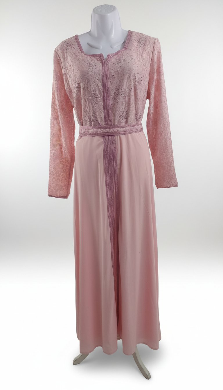 Robe avec broderie