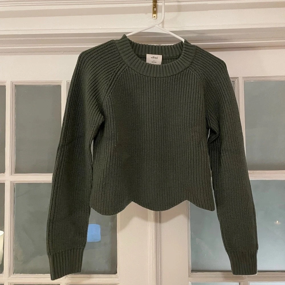 Cropped sweater