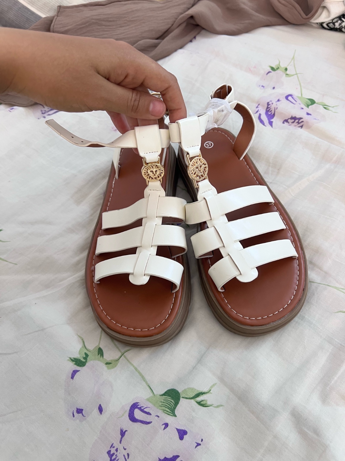 Sandales