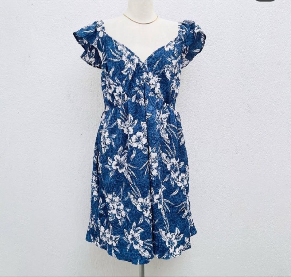 Une robe courte de la marque American Eagle 