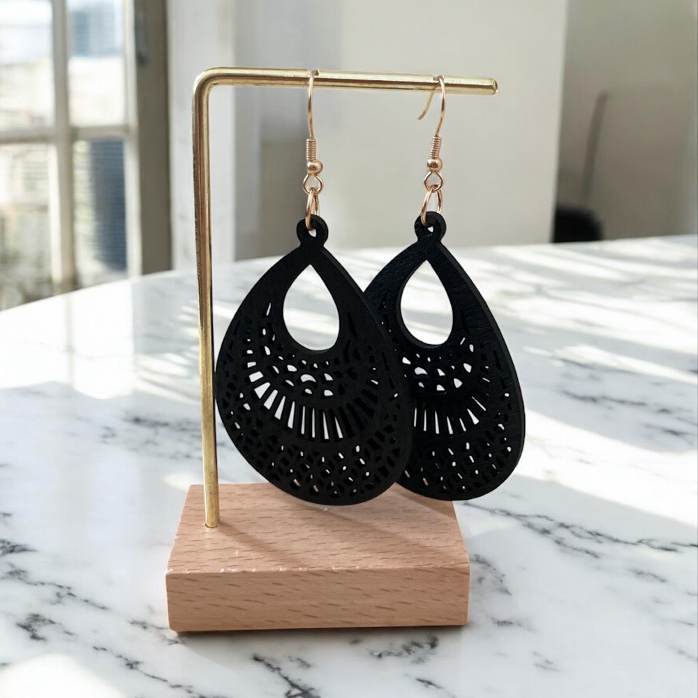Boucles d'oreilles 🖤