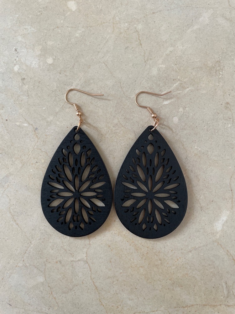 Boucles d'oreilles 🖤