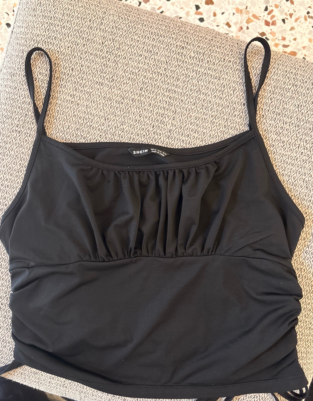 Top noir ajustable