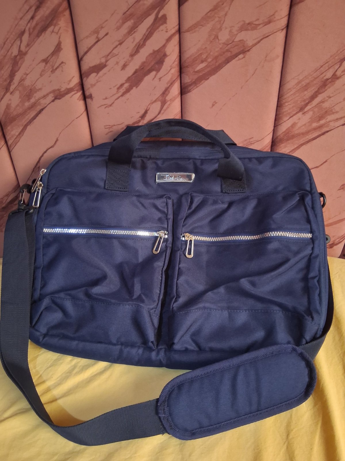 Sacoche bandoulière Bella Russo bleu marine pour ordinateur portable 17"