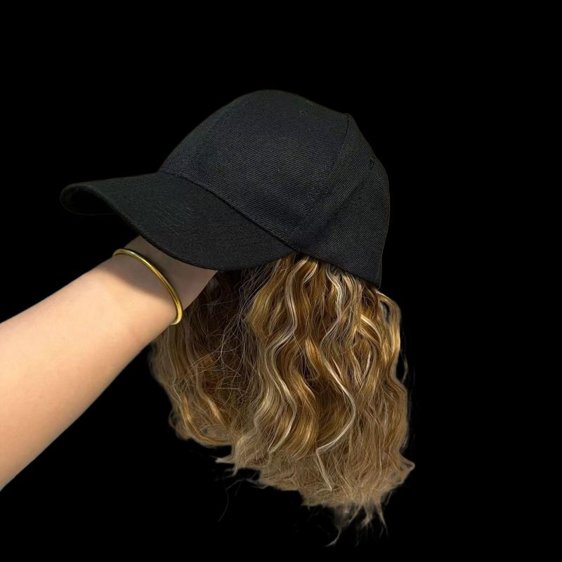 Casquette avec perruque intégrée pour femme