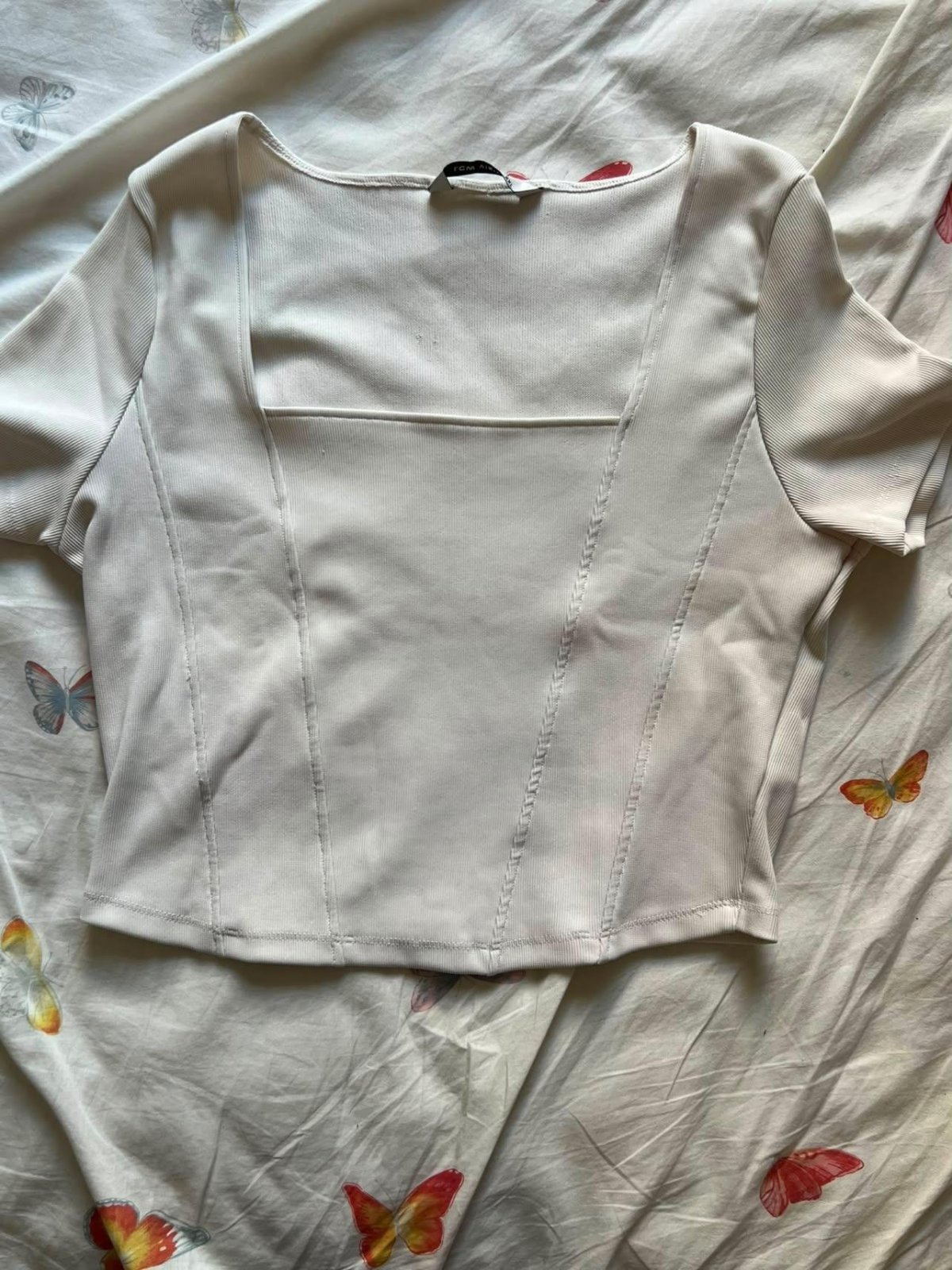 Crop top taille 44 marque lc waikiki tendance coupe courset