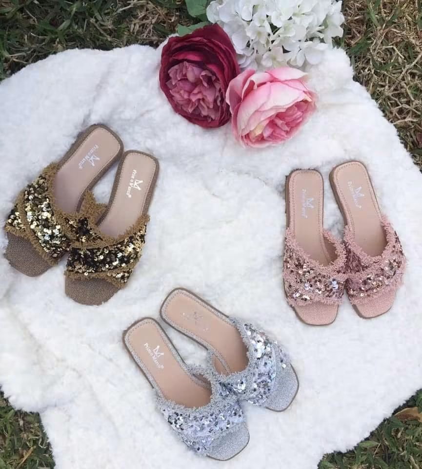 Des claquettes neuves 