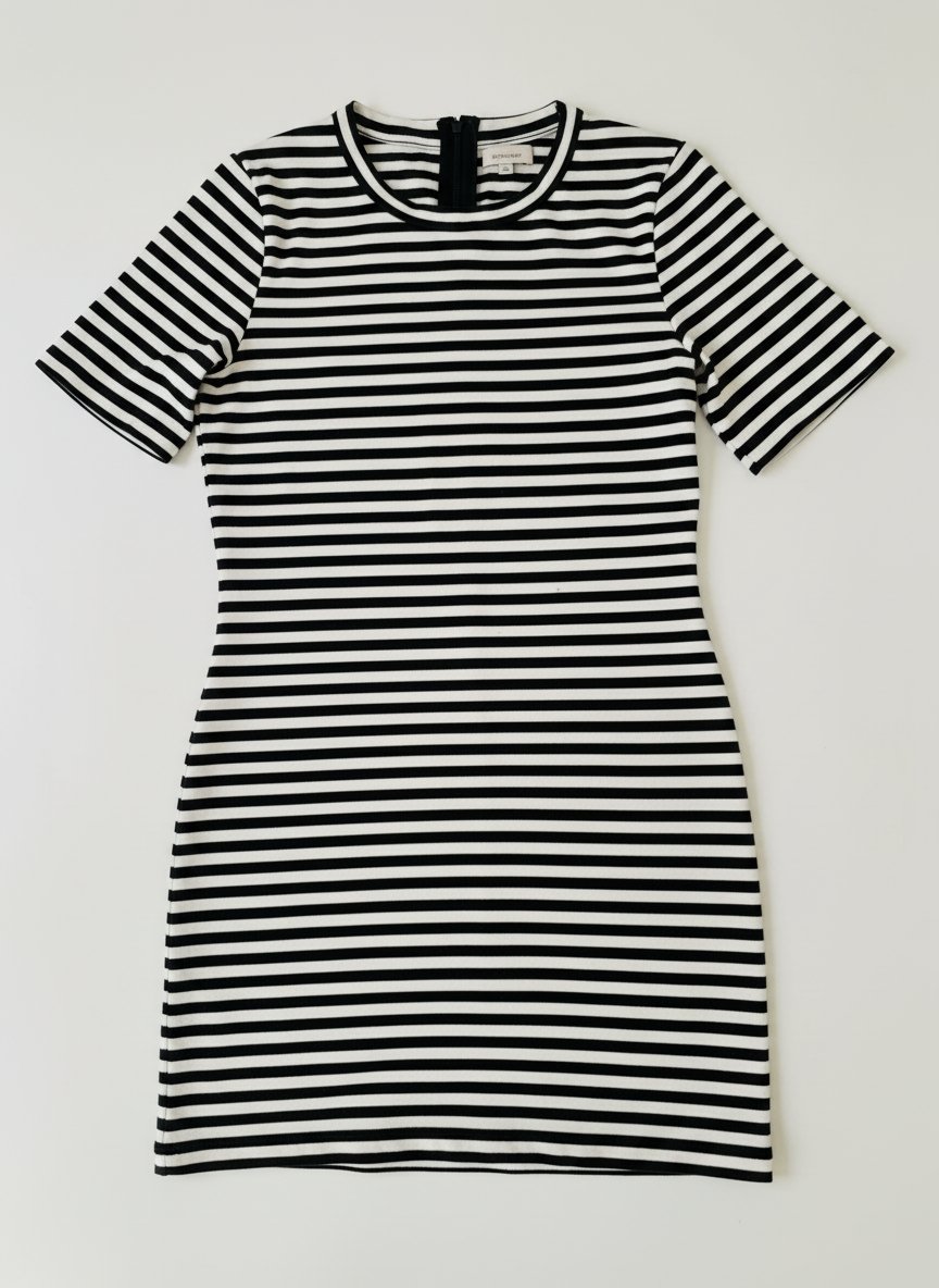 Jolie robe noire et blanc 