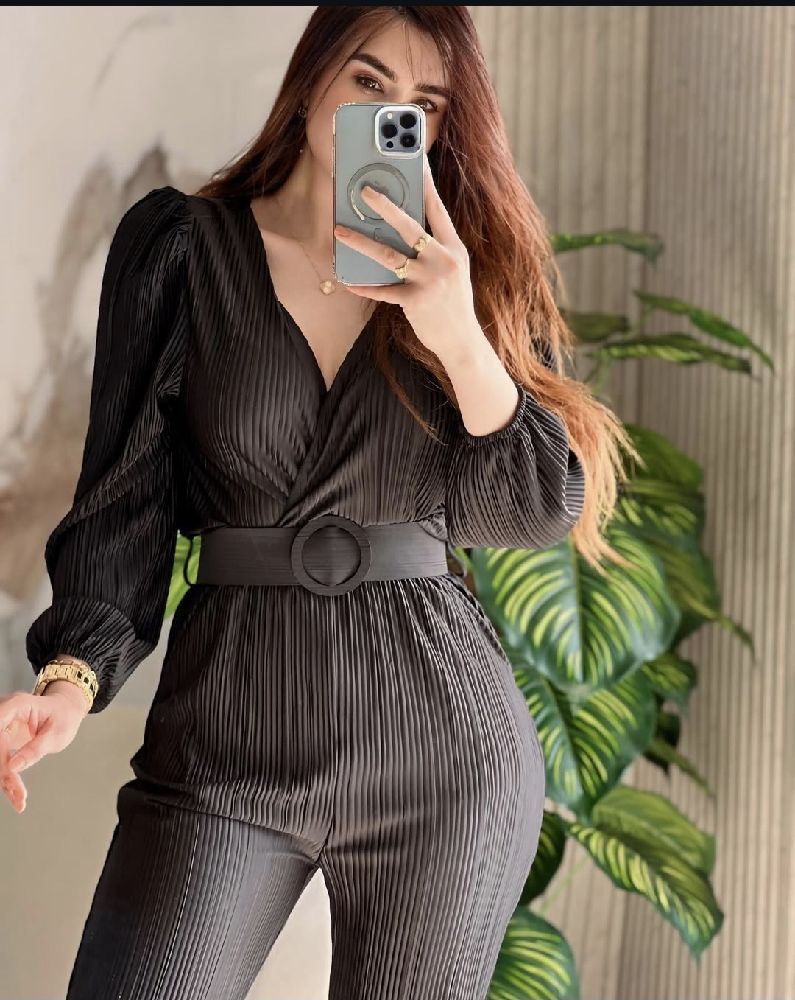 Combinison femme plisée noir avec ceinture 