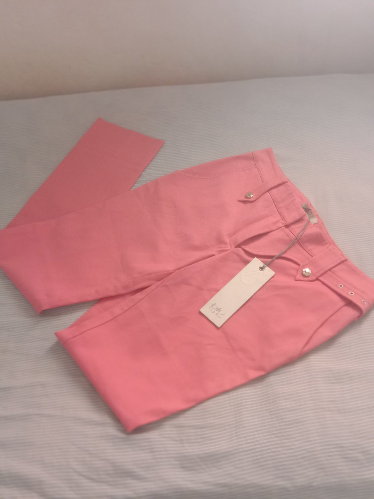 Pantalon neuf en coton  importé d Italie