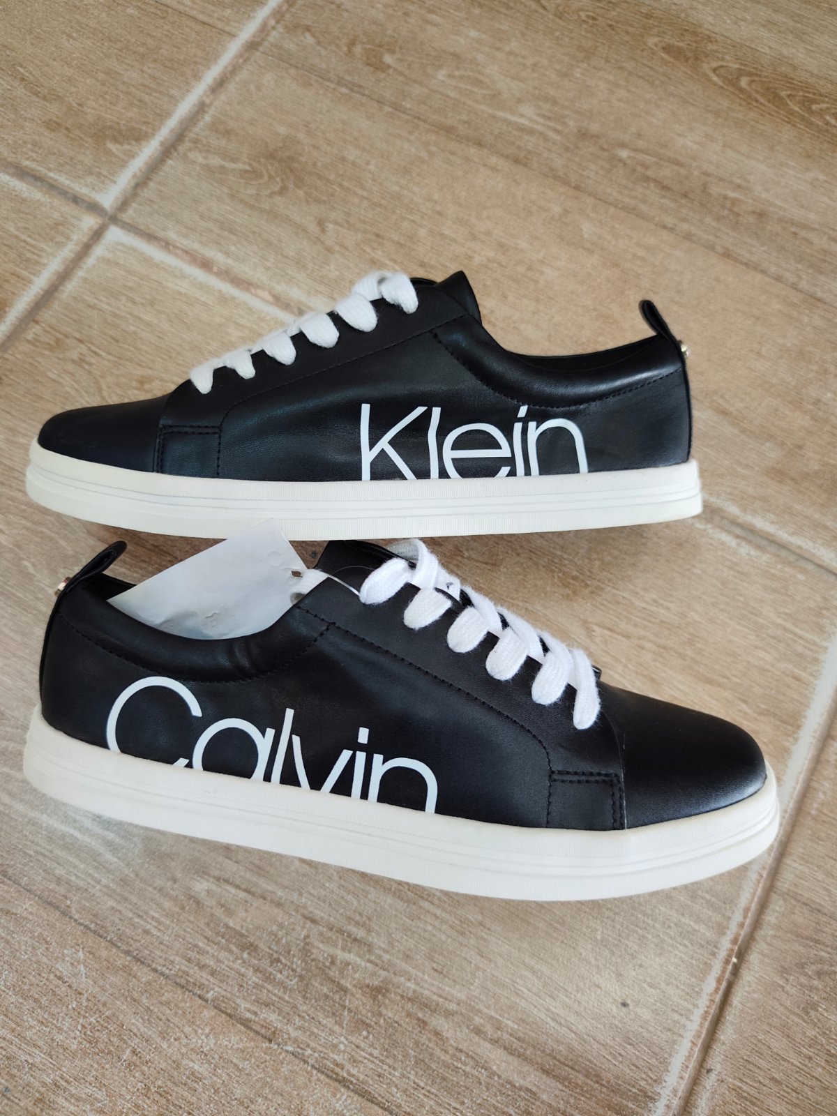 Calvin Klein 