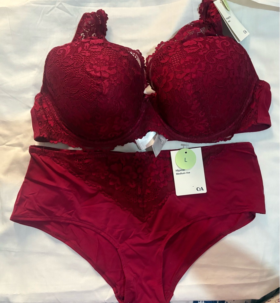 Soutien-gorge à armature & Culotte C&A