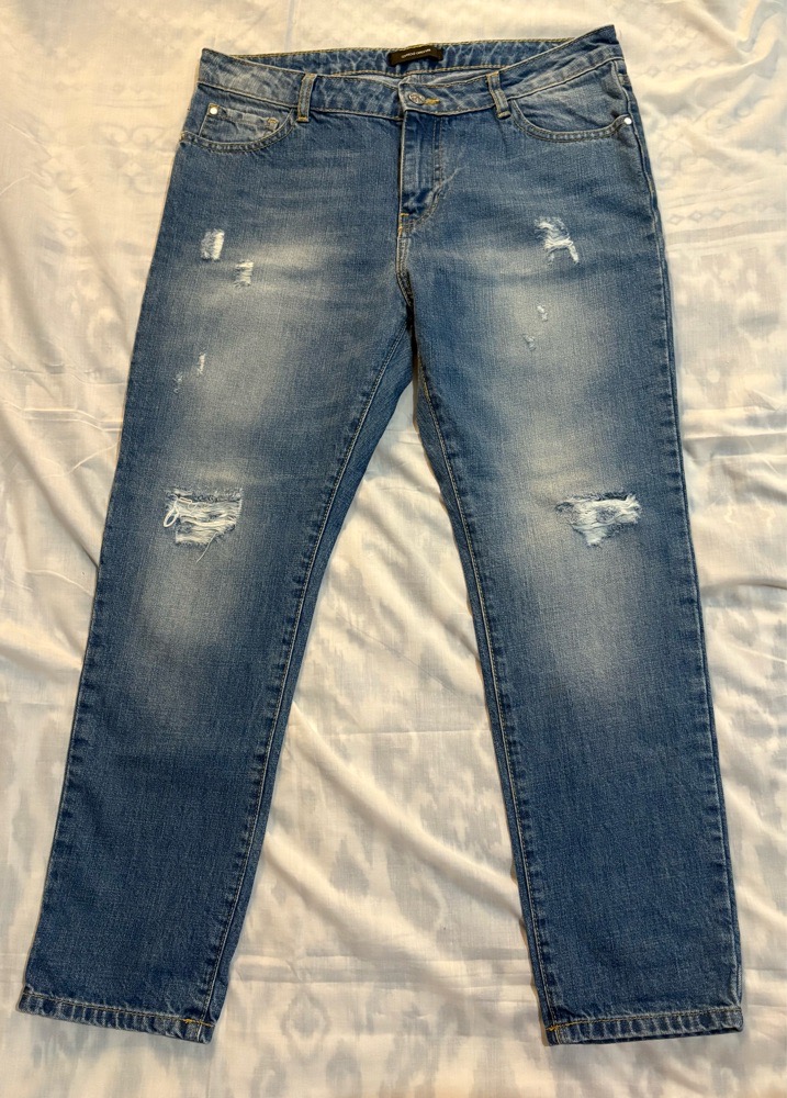 Jeans Femmes Pantalon déchiré très tendance et jamais porté