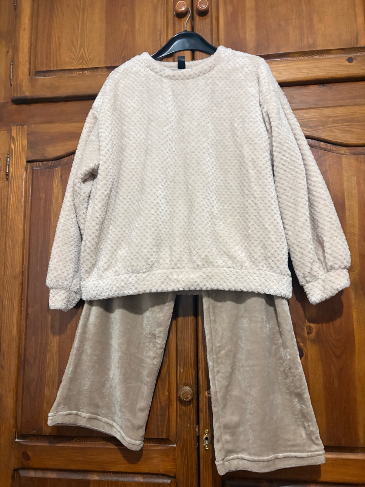 Ensemble de pyjama en flanelle à épaulette solide DAZY. 