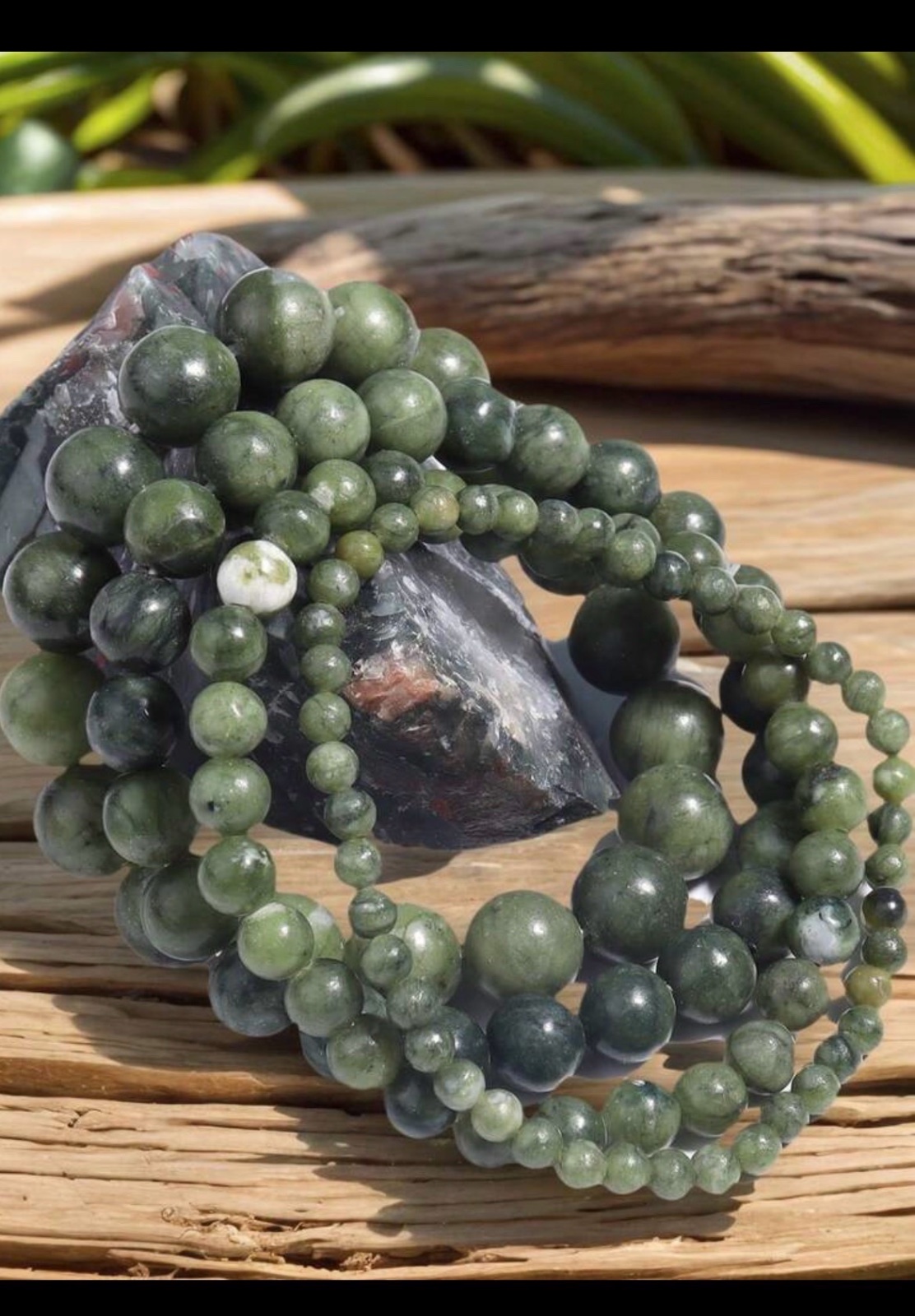 YAUKIA Bracelet en perles de jade naturel du sud, accessoires de tenue quotidienne naturaliste pour hommes et femmes, bracelet de yoga, de méditation et de guérison