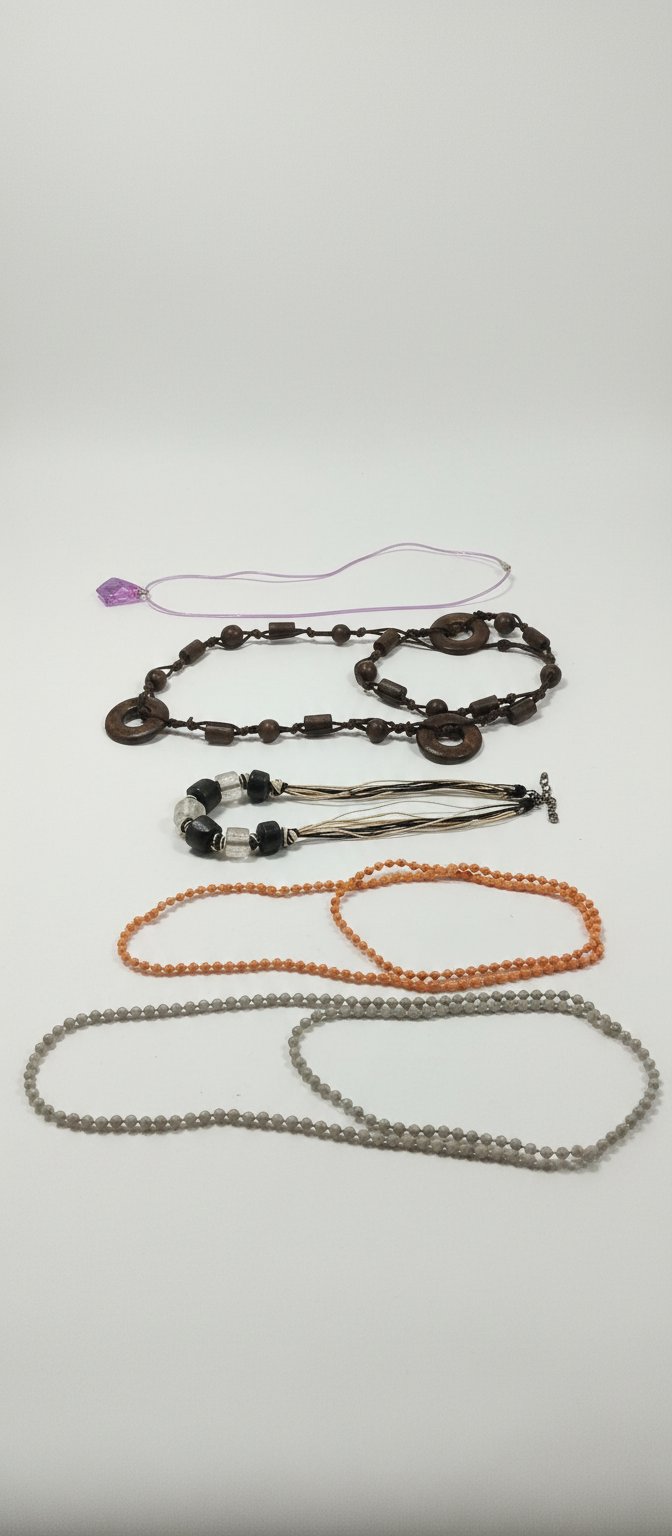 Lot 5 colliers 