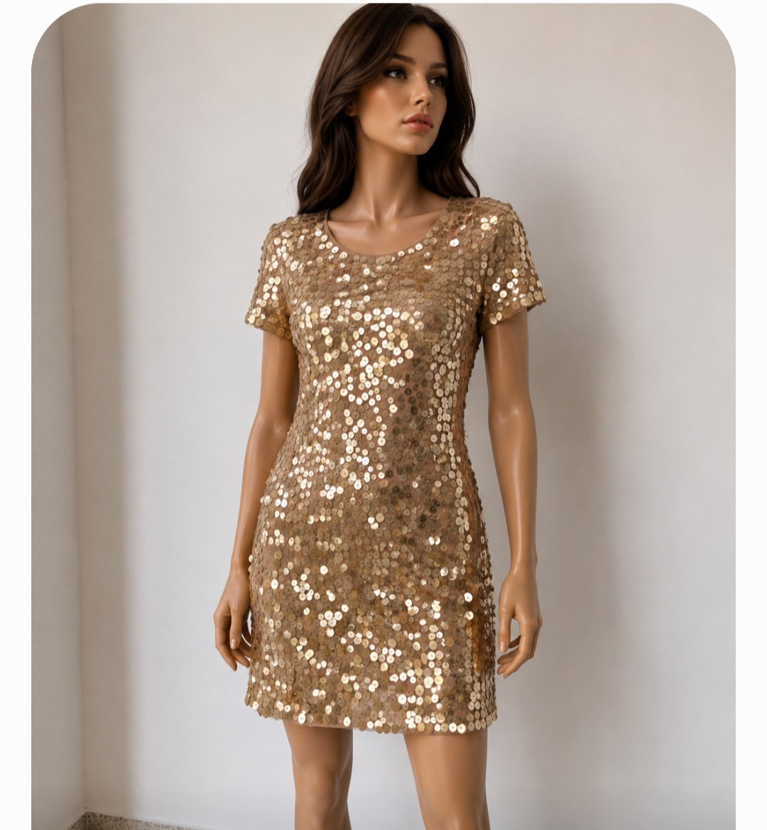  Robe à sequins dorés ✨ Une robe chic et élégante, parfaite pour vos soirées et occasions spéciales. 💫 Coupe féminine • Effet scintillant • Look glamour