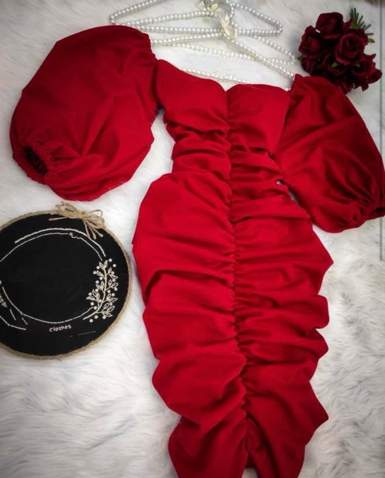 Robe rouge vif 