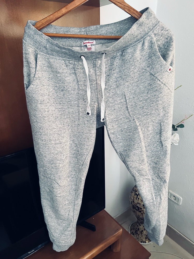 Pantalon sport canadiana authentique taille S/M gris