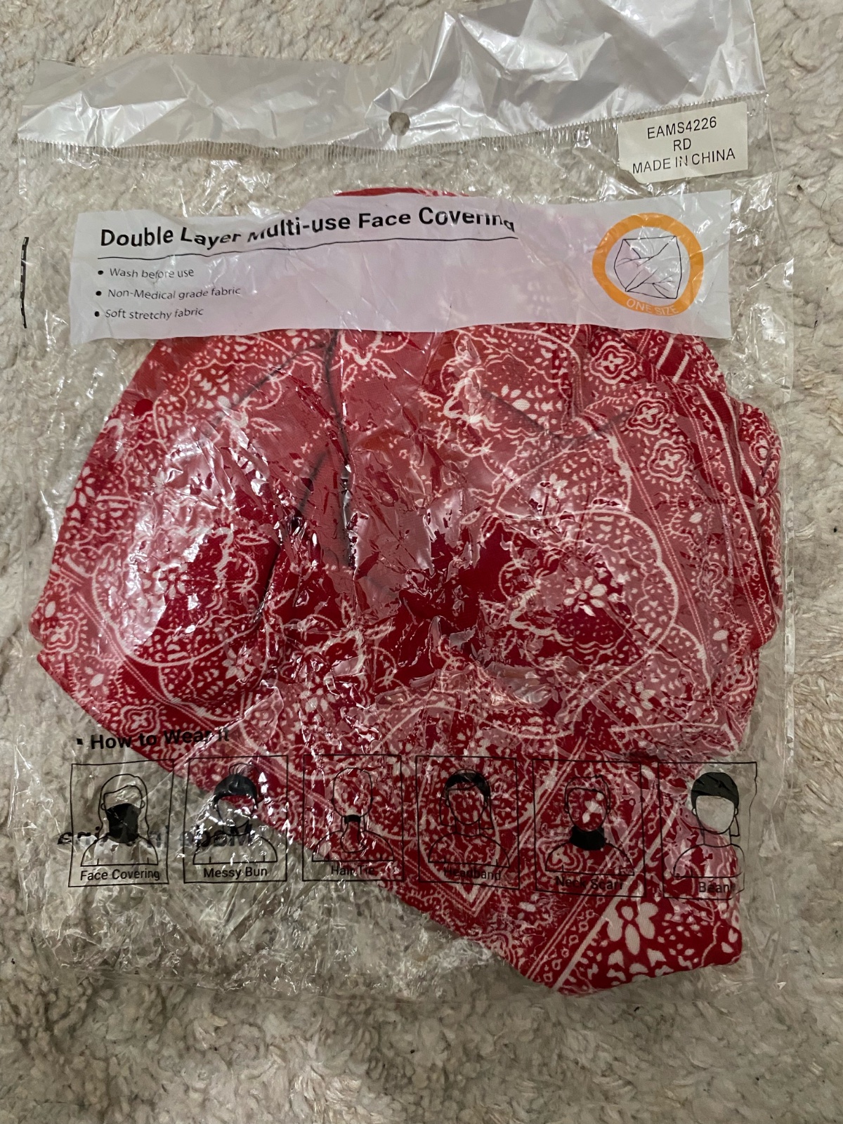 Bandana rouge cacheté