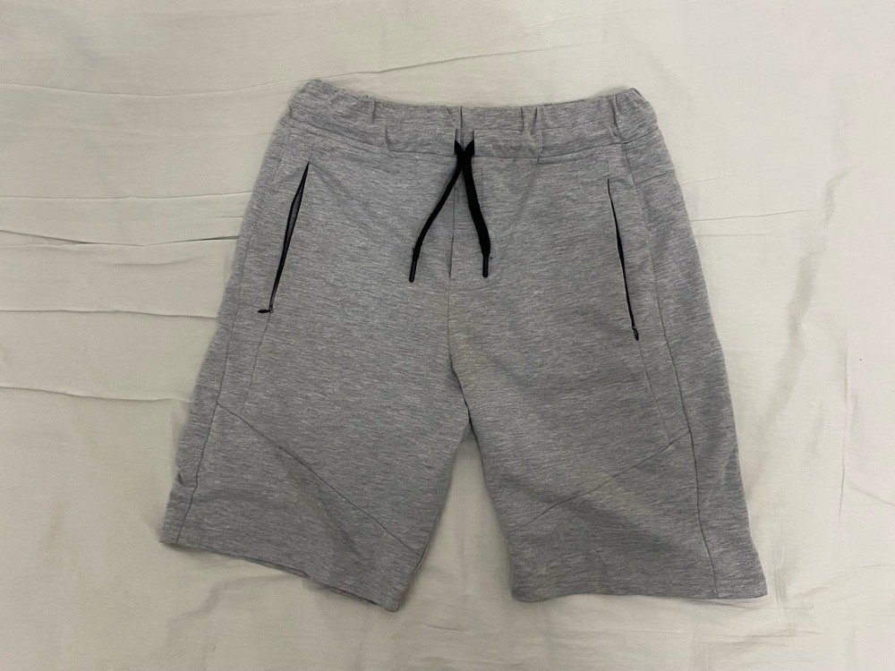 Short gris