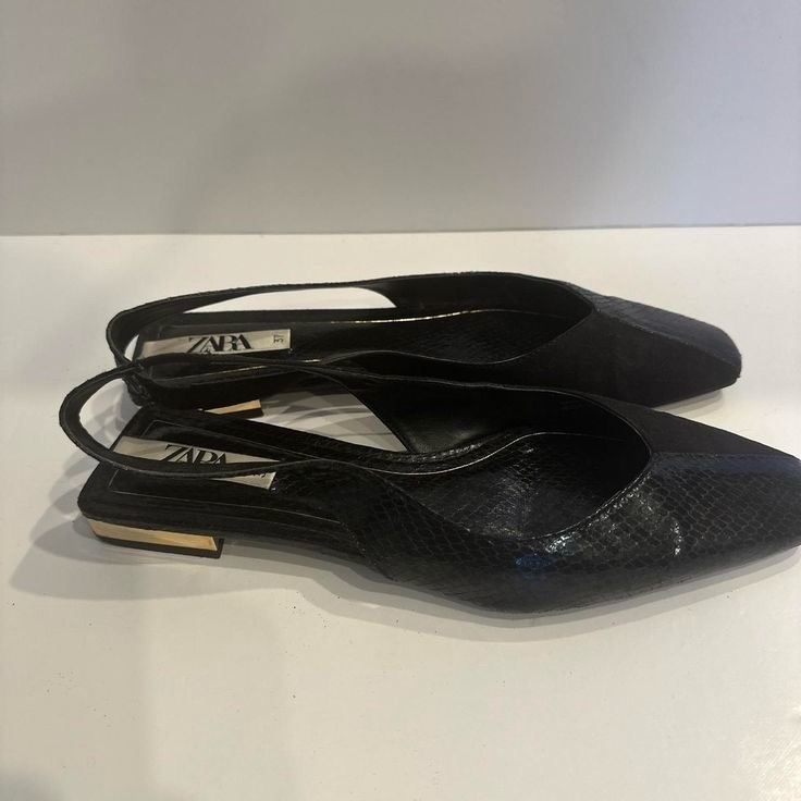 Ballerines en cuir ouvertes a l'arriere 