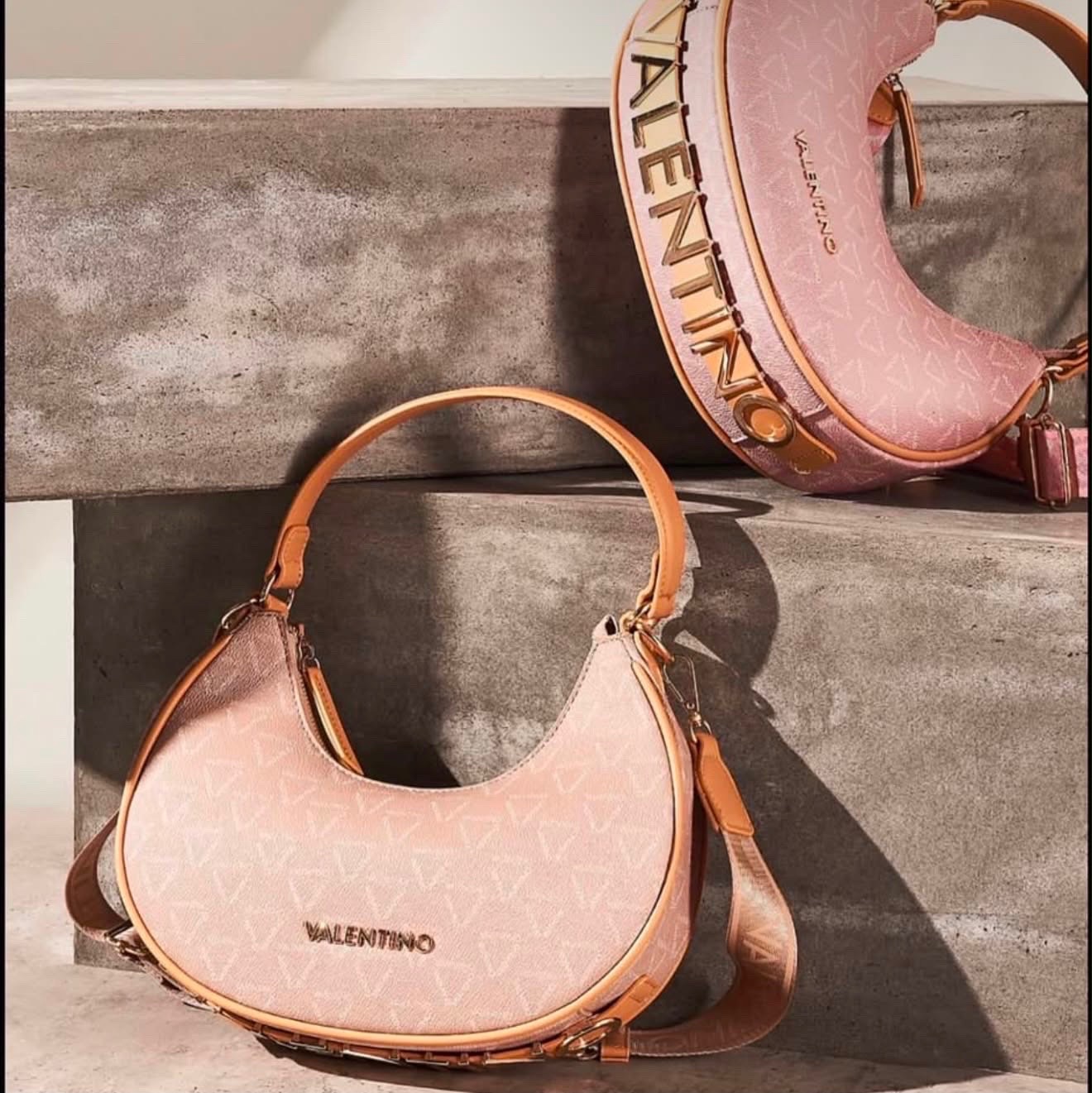 Sac de la marque mario valentino 