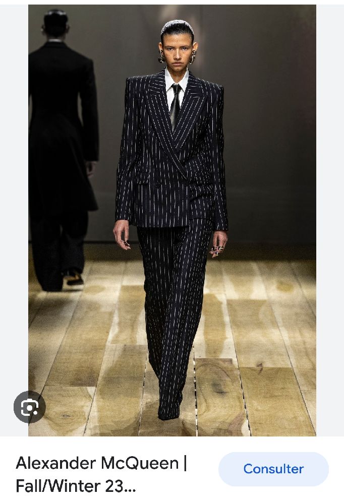 Tailleur à rayures 