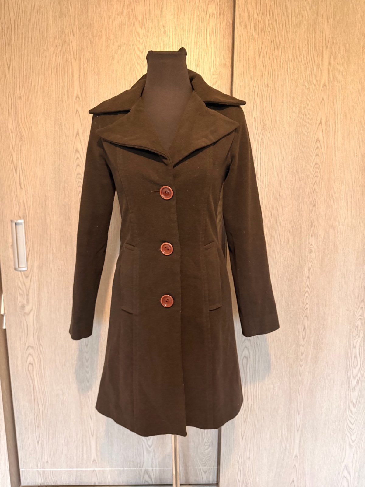 Manteau marron ceintré en cashemire 