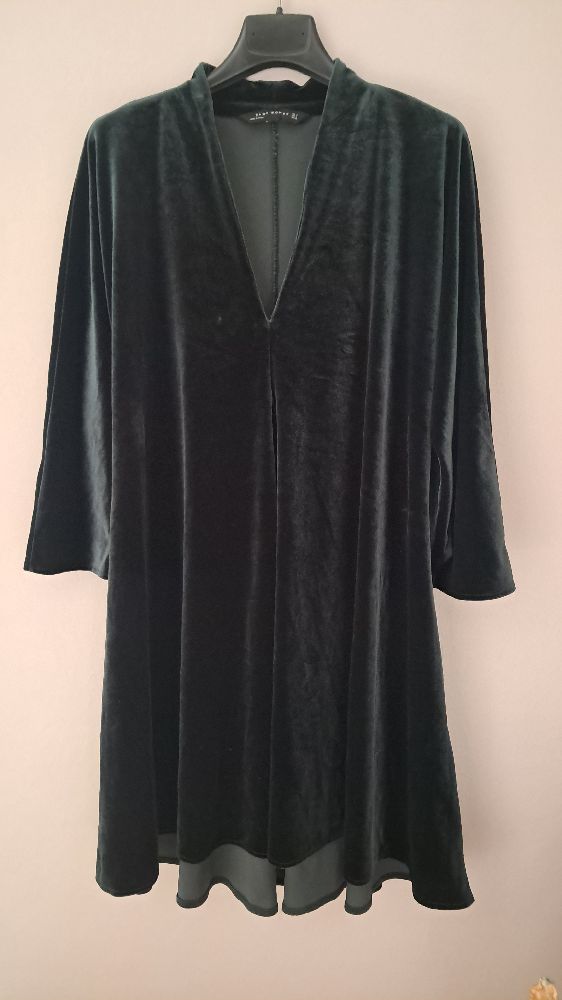 Robe verte en velours de soi 