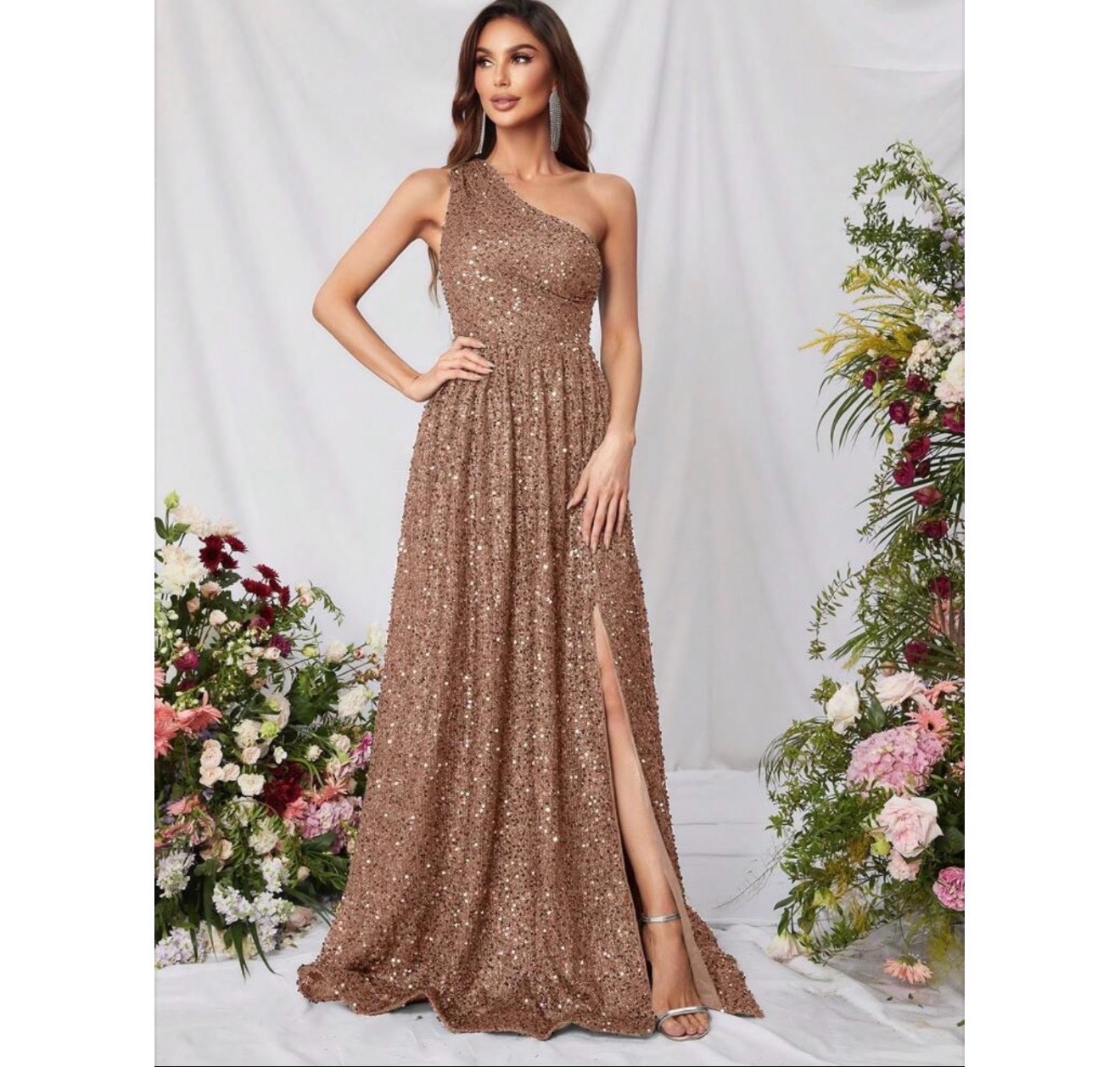 Robe longue à paillettes brillante 