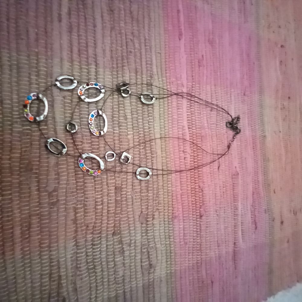  trois colliers Ikita a 60 D