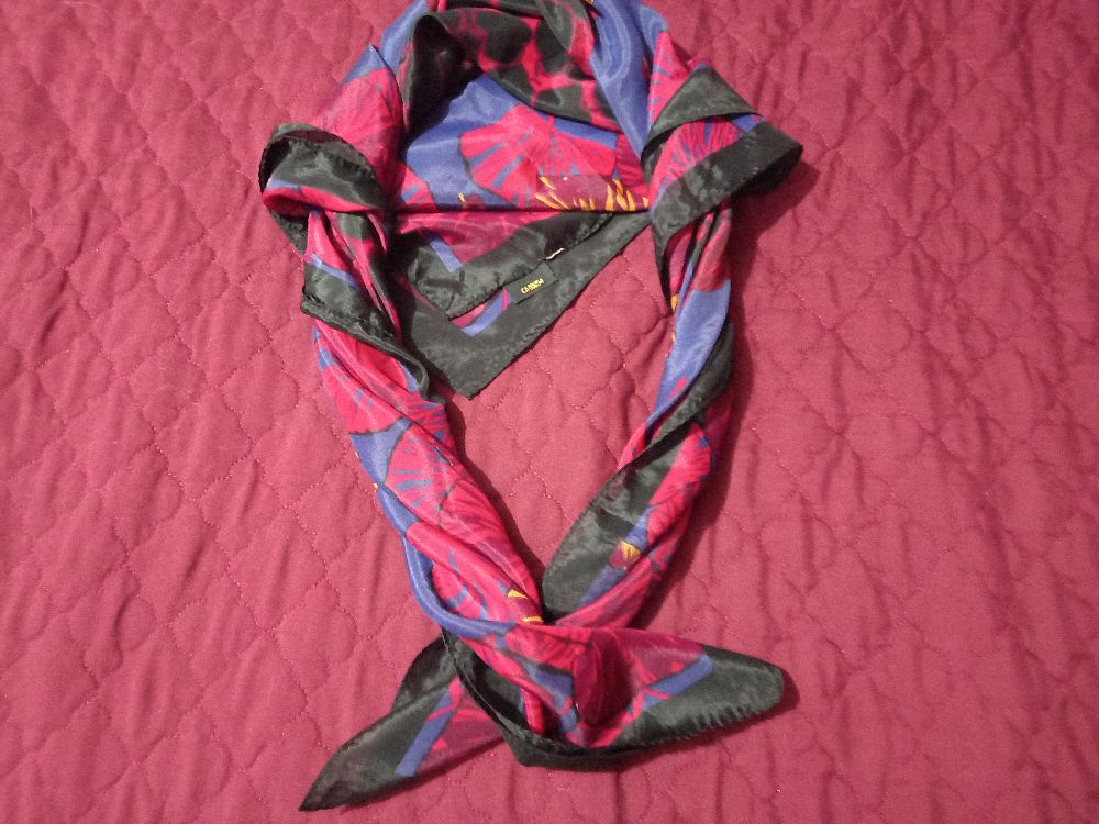 promo fin d'année foulard pierre cardin en soie