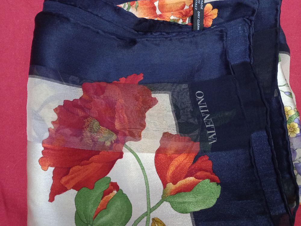 LLot de 3 foulard Valentino authentiques